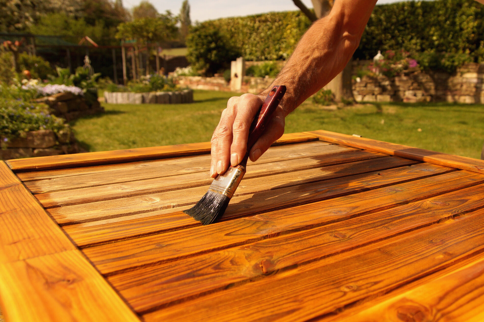 additives for semi pigmented wood coatings